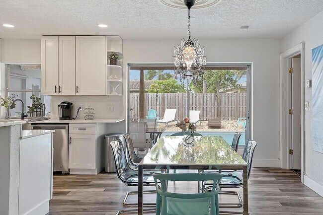 Building Photo - 3221 Spanish River Dr