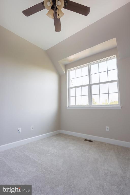 Building Photo - 13538 Waterford Hills Blvd