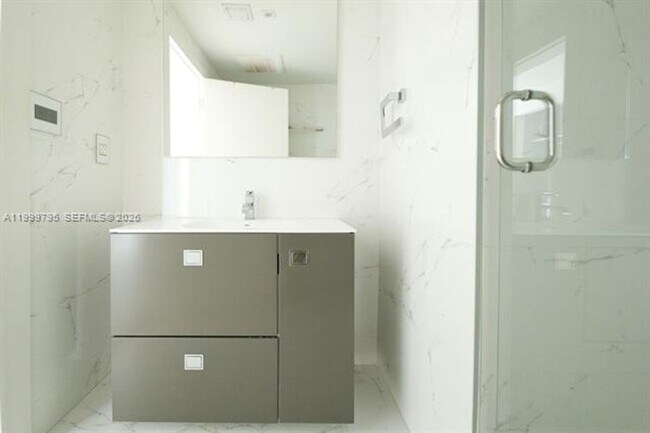 Building Photo - 3250 NE 1st Ave