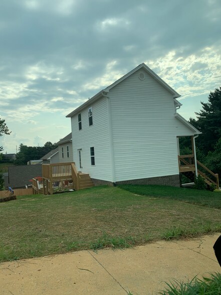 Building Photo - 176 Ridge Pointe Dr