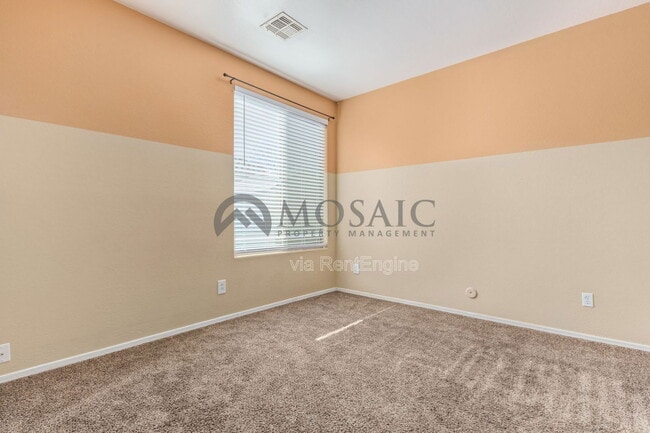 Building Photo - 3018 S 102nd Ln