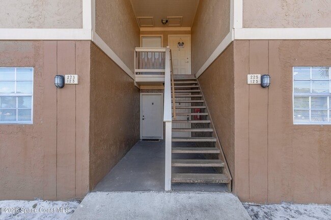 Building Photo - 125 Bristol Ln