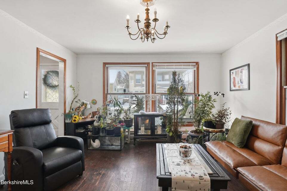 Building Photo - 9 Lincoln St