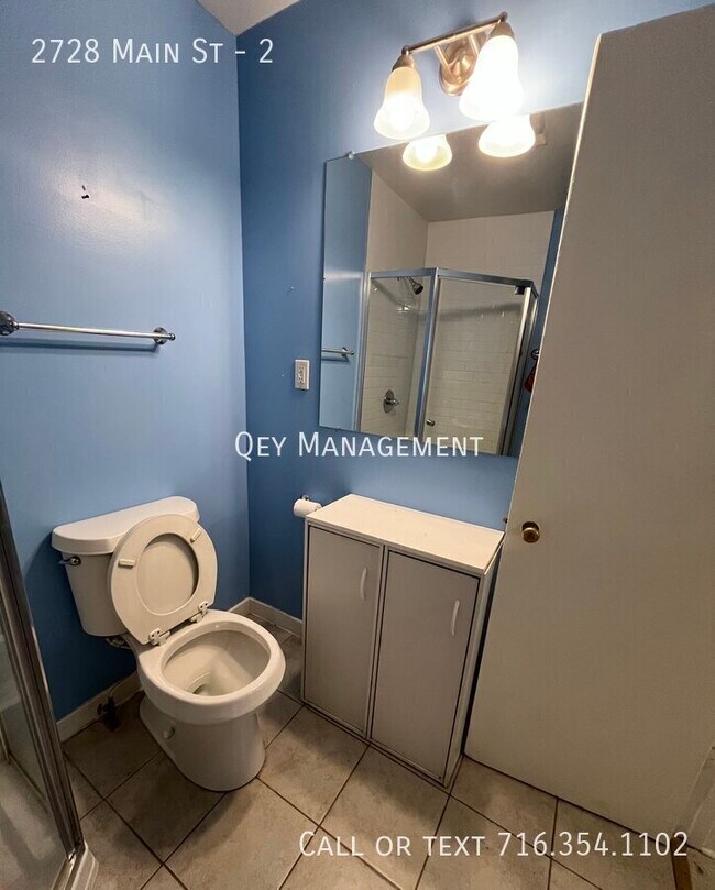 Building Photo - 2728 Main St