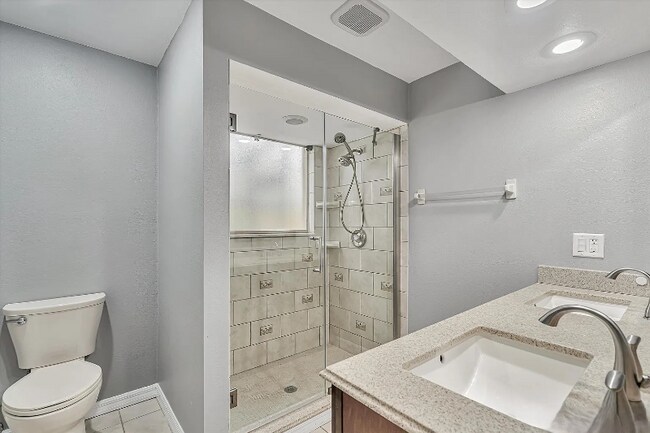 Building Photo - 24139 Twin Ct