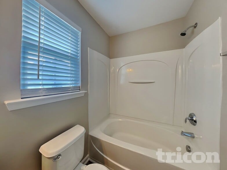 Building Photo - 95 Shad Boat Ln