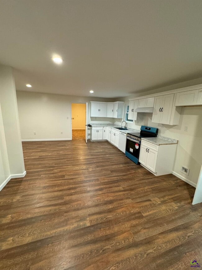 Building Photo - 104 Acorn Ridge Ct