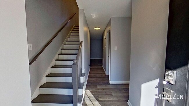 Building Photo - 215 Lafayette Rd