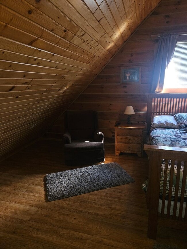 Building Photo - 2 Bed / 2 Bath Fully Furnished Cabin House in Warrens, WI!