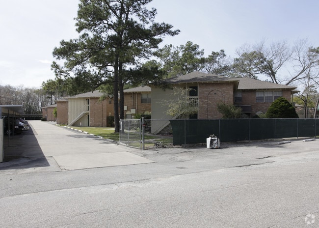 Building Photo - Hollister Apartments