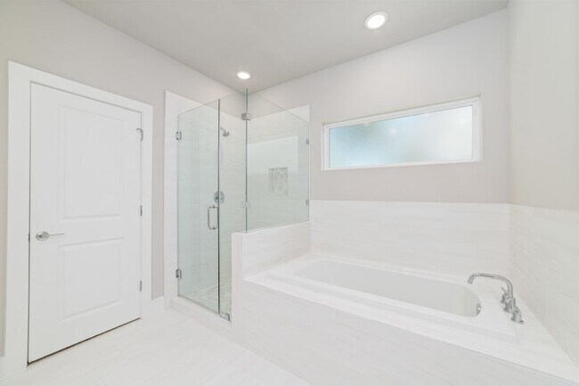 Building Photo - 3546 Talia Wood Ct