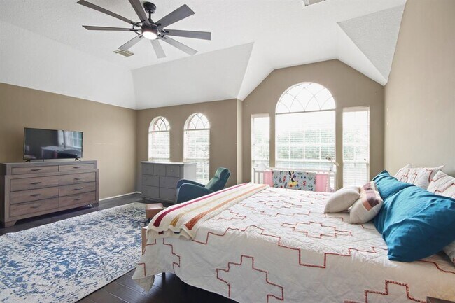 Building Photo - 18609 Woodbreeze Dr
