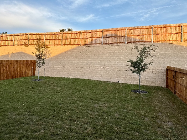 Building Photo - 1726 Rocky Rise