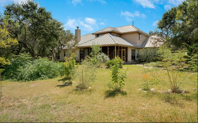 Building Photo - 217 Mecca Dr