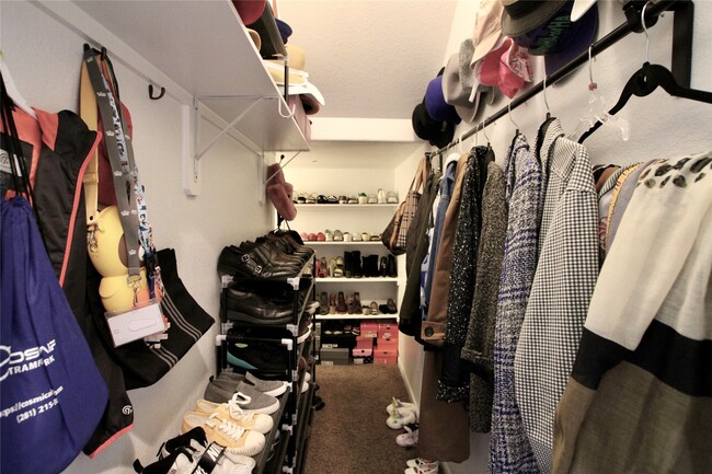 Building Photo - 10202 Gallowgate Ln