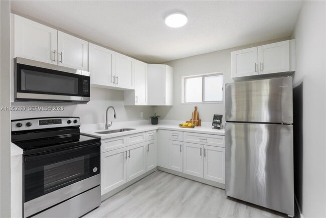 Building Photo - 500 SE 22nd St