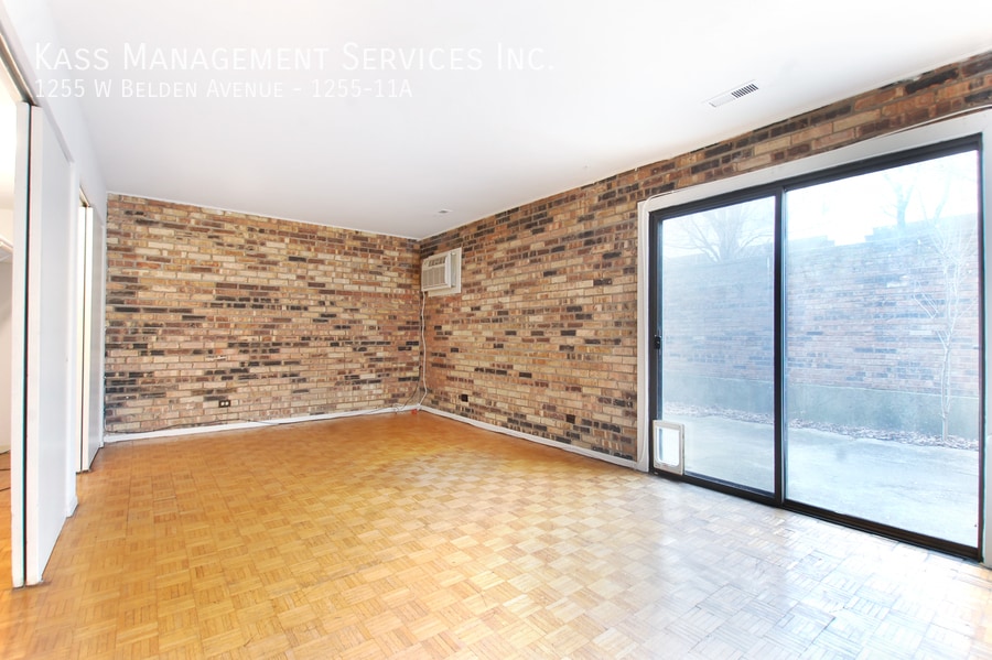Building Photo - 1251 W Belden Ave