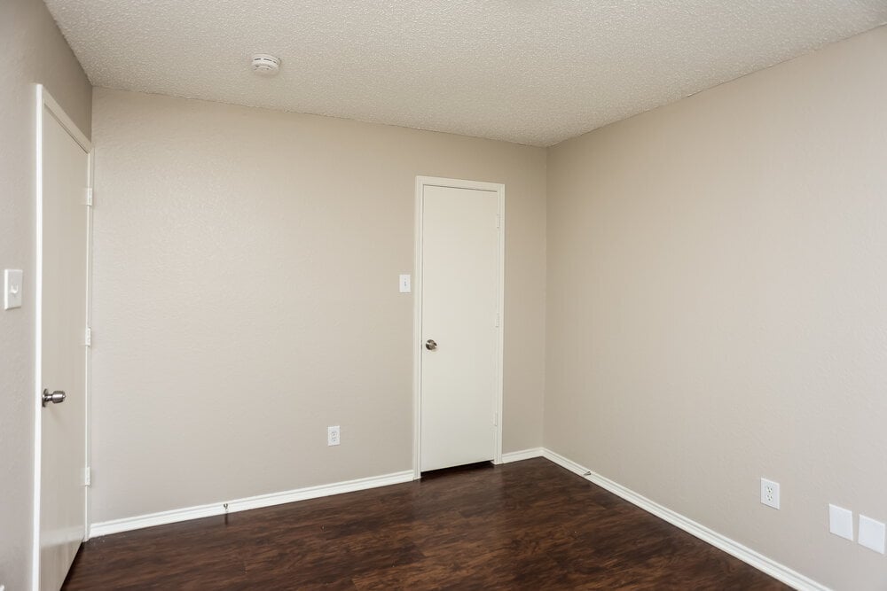 Building Photo - 948 Fenway Ln