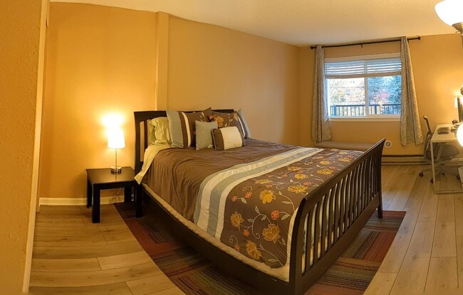 Building Photo - 9416 1st Ave NE