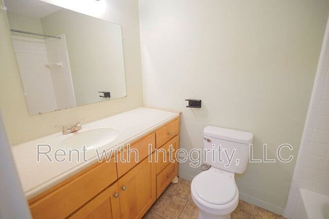 Building Photo - 2304 Hartsfield Ct