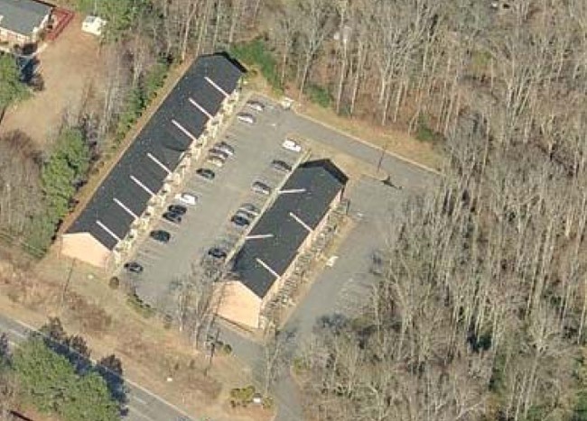 Aerial Photo - Cedar Bluffs Apartments