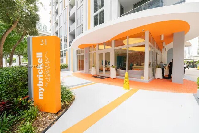 Building Photo - 31 SW 6th St