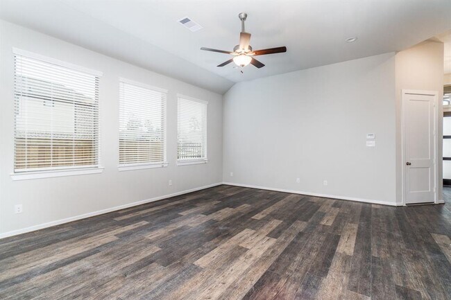 Building Photo - 27054 Golden Knoll Dr