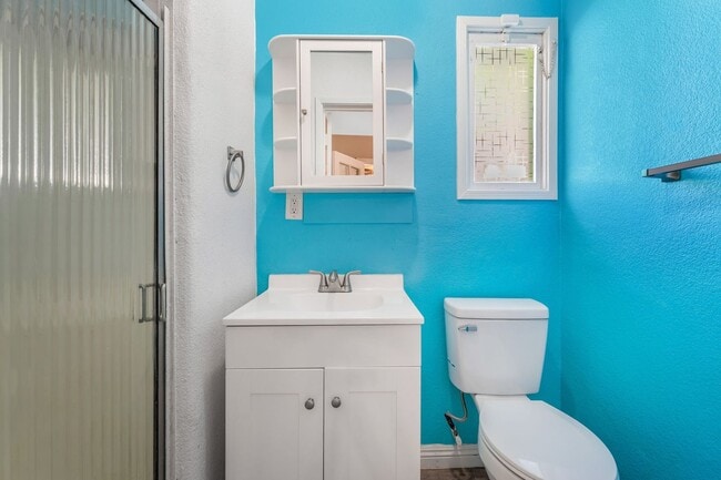 Building Photo - Luxury Home in Downtown Las Vegas!
