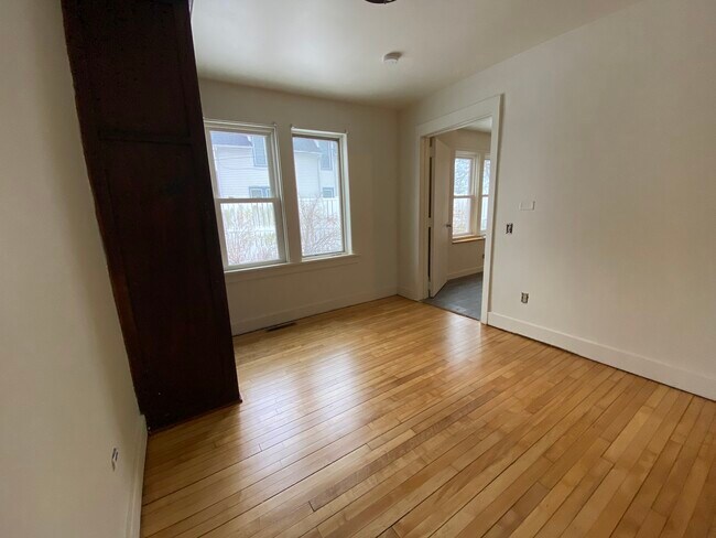 Building Photo - 113 Saint Louis Street, Unit 1