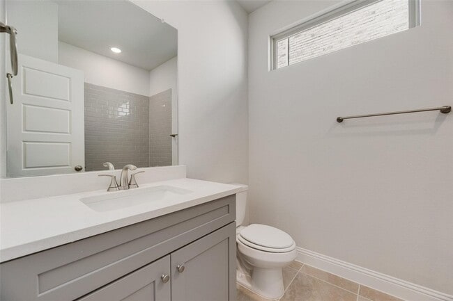 Building Photo - 3105 Buckeye St