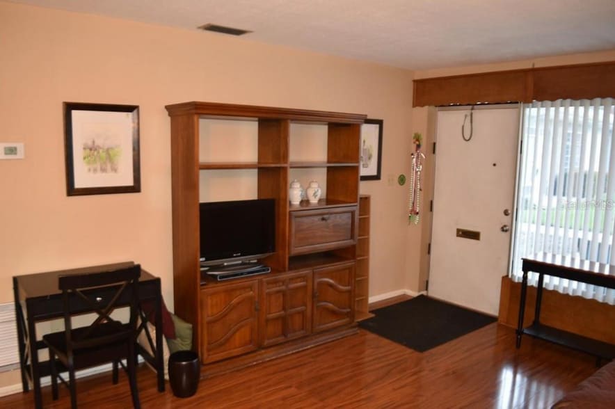 Building Photo - 4365 Tahitian Gardens Cir