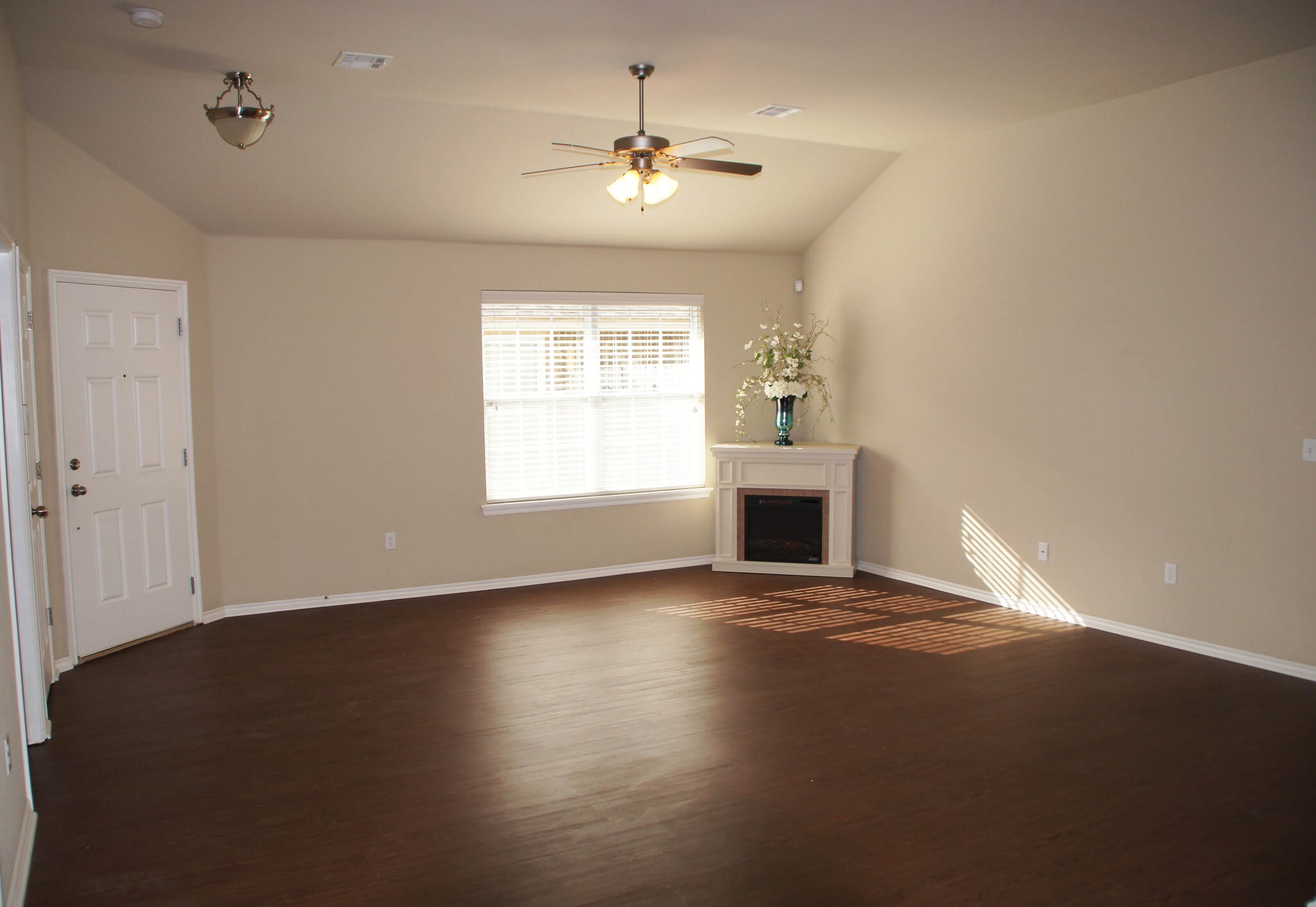 Living Room - 1101 Denmark St