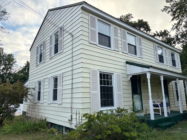 Building Photo - 99 Old Dover Rd