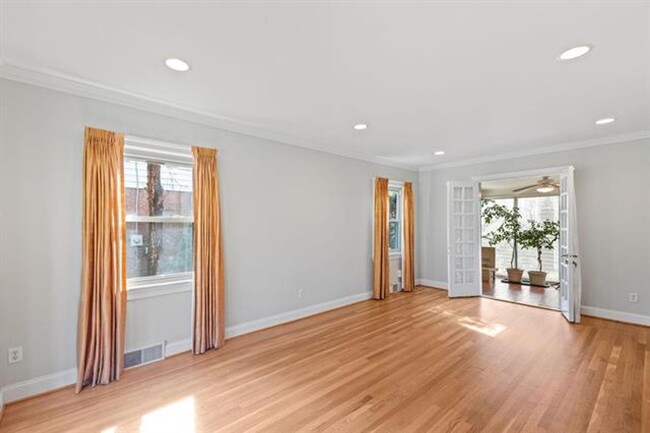 Building Photo - Single Family Home In Harrisonburg