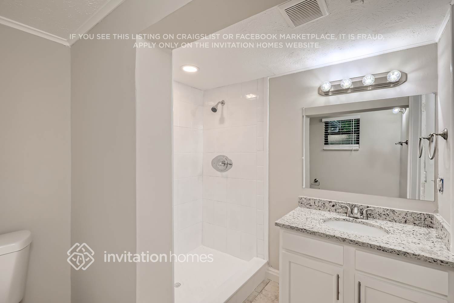 Building Photo - 2560 Eastill Dr