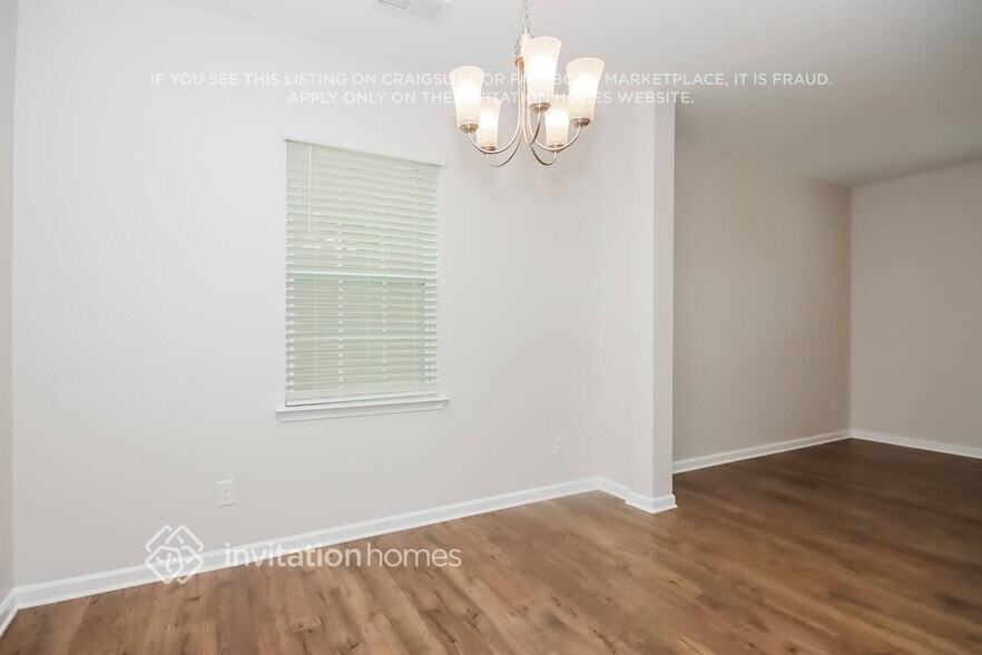 Building Photo - 144 N Cromwell Dr