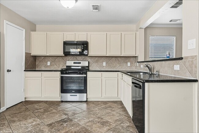 Building Photo - 11411 Seven Sisters Dr