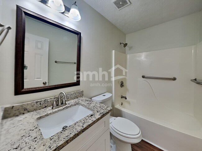 Building Photo - 643 Bartow Dr