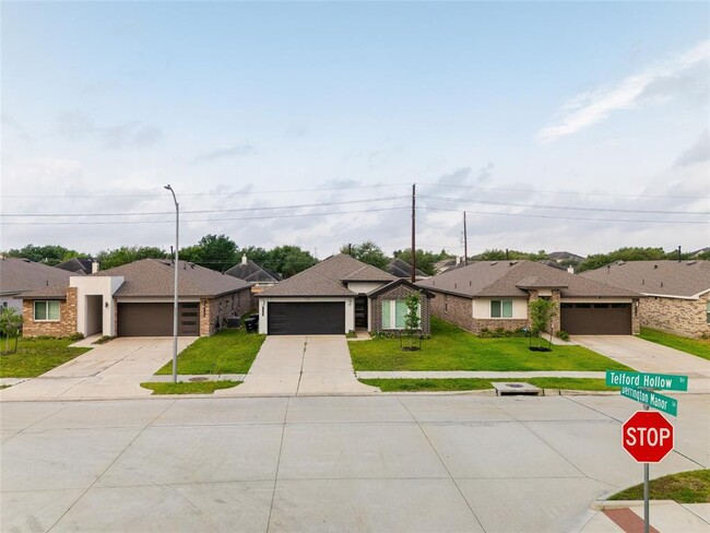 Building Photo - 7122 Telford Holw Trl