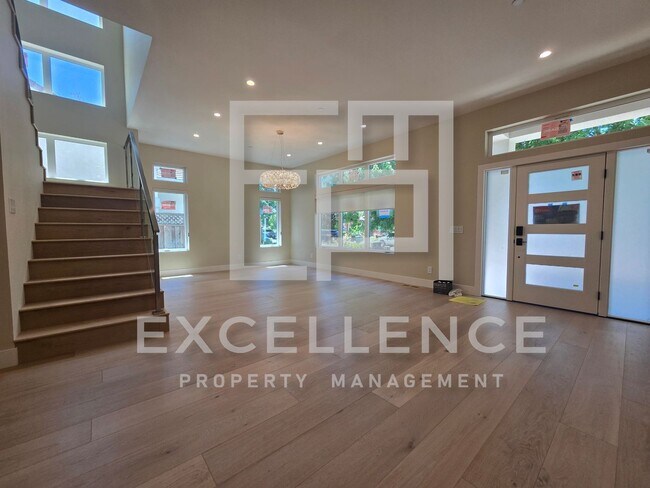 Building Photo - Brand New Build 5/5 Home & 2/2 Cottage - C...