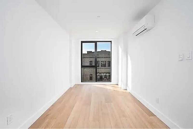 Building Photo - 23-33 Astoria Blvd