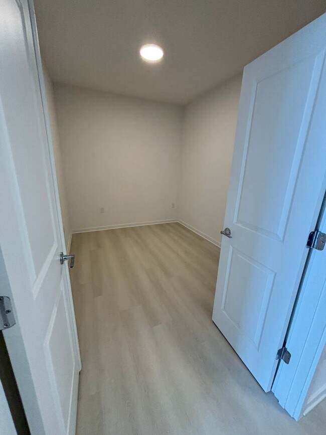 Building Photo - 5579 Millenia Park Blvd