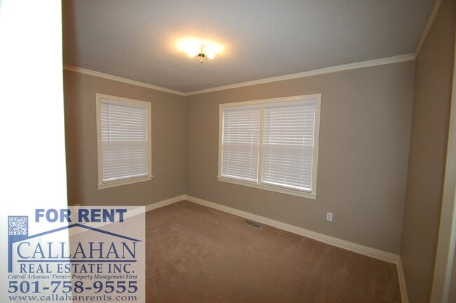 Building Photo - Park Hill 2 Bedroom Unit