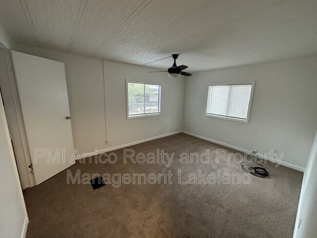 Building Photo - 5444 Jericho Ave