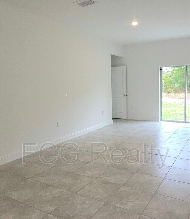 Building Photo - 8719 SW 133rd Ln Rd
