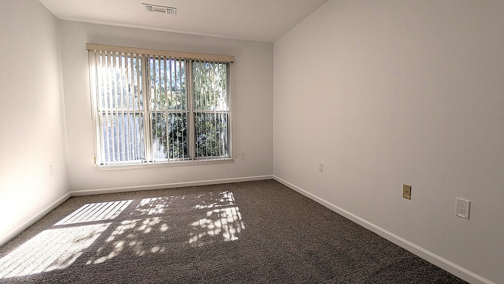 Building Photo - 12915 Alton Sq