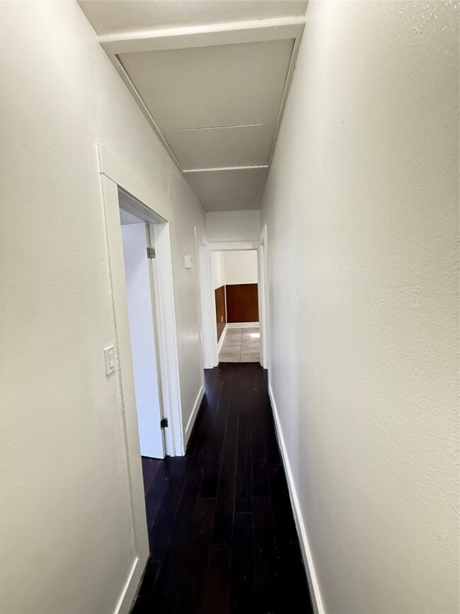 Building Photo - 17119 I-35