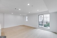 Building Photo - 705 S 19th St