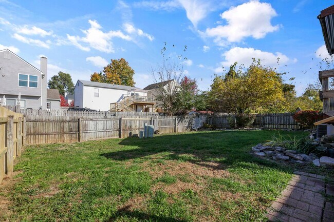 Building Photo - 950 Robmeyer Dr