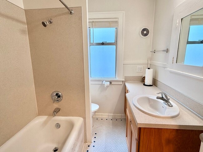 Building Photo - FORD DUPLEX